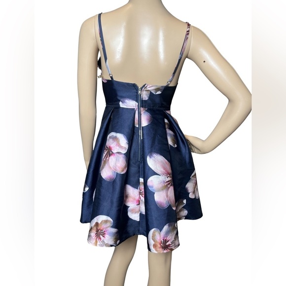 A'Gaci A'Gaci Navy Blue Floral Dress Cocktail Floral V-neck sleeveless Sz Small - Picture 8 of 9